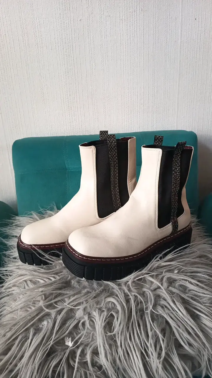 Botines Chelsea blancos con suela gruesa - 1