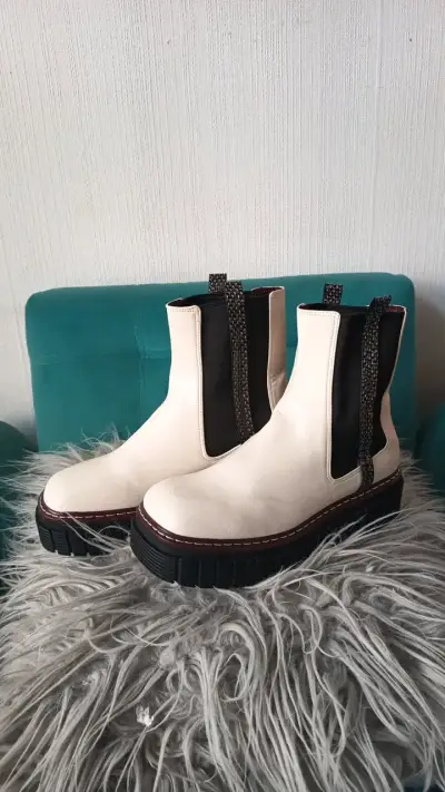 Botines Chelsea blancos con suela gruesa - miniatura 1