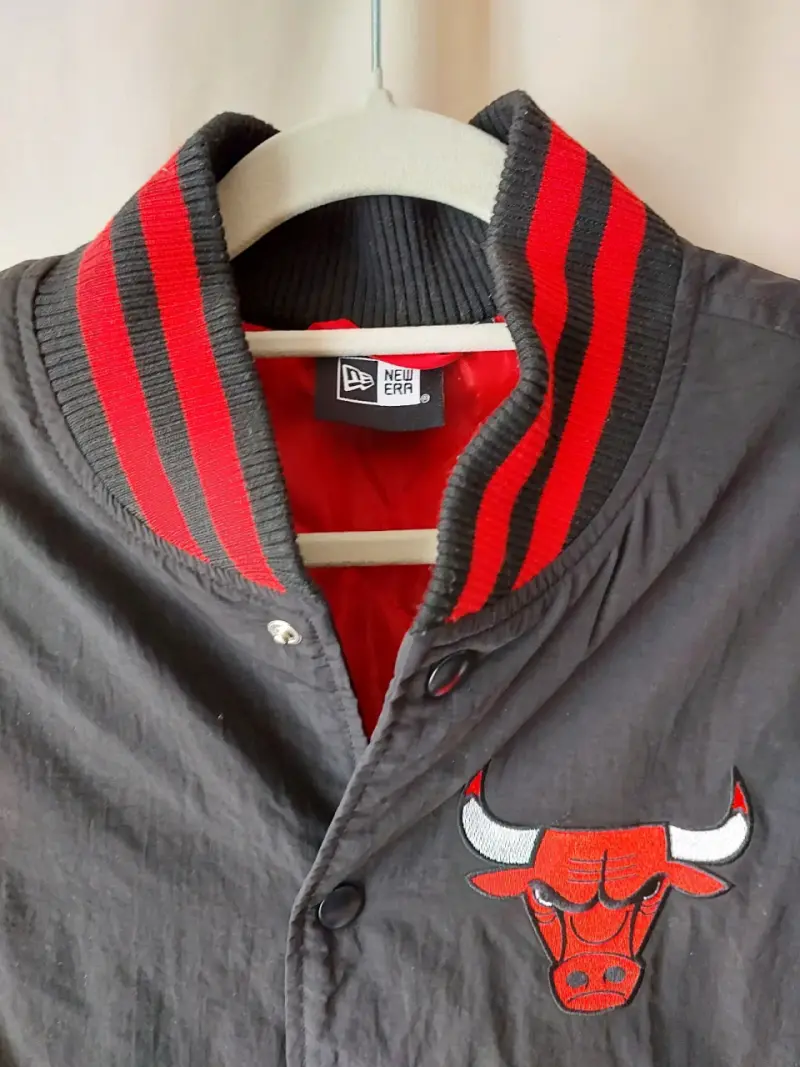 Chaqueta Varsity Chicago Bulls New Era Negra - 2