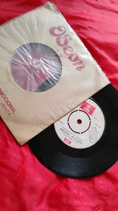 Vinilo 45 RPM Jinetes en el Cielo de Jhuliano - miniatura 1