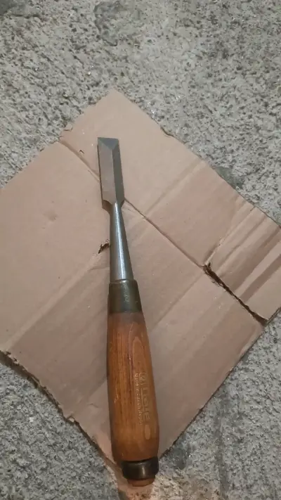 Formón de madera con mango ergonómico - miniatura 1