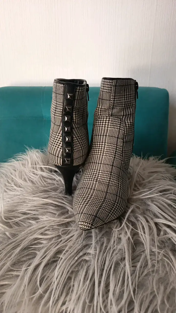 Botines de tacón con diseño a cuadros - 2