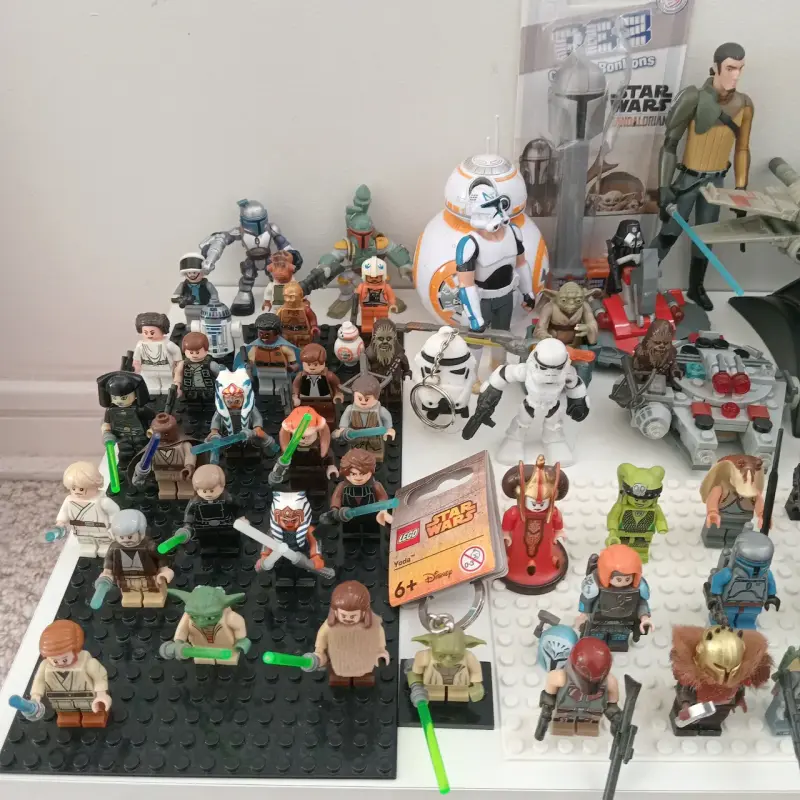 Colección de figuras Star Wars LEGO y accesorios - 5