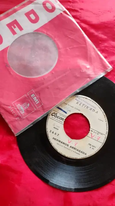 Disco vinilo 7'' Hermanos Arriagada Odeon 1965 - miniatura 1
