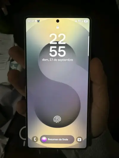 Samsung Galaxy S25 Ultra 5G en buen estado - miniatura 1