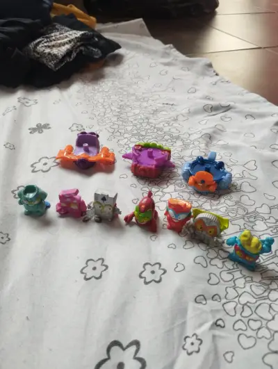 Figuras de Súper Zing miniaturas de colección - miniatura 1