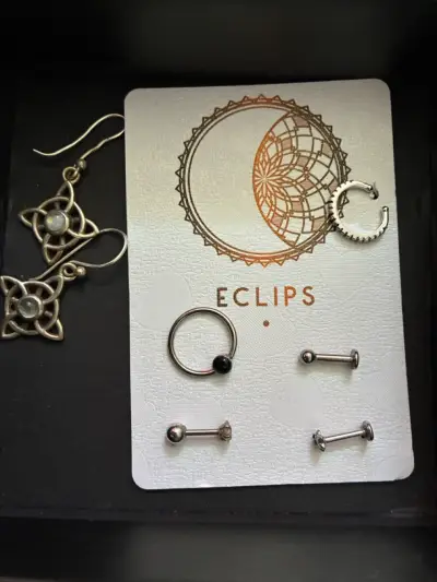 Set de aros y piercings Eclips variados - miniatura 1