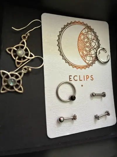 Set de aros y piercings Eclips variados - miniatura 2