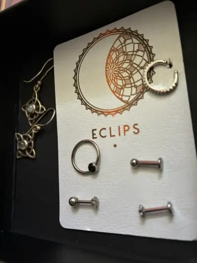 Set de aros y piercings Eclips variados - miniatura 3