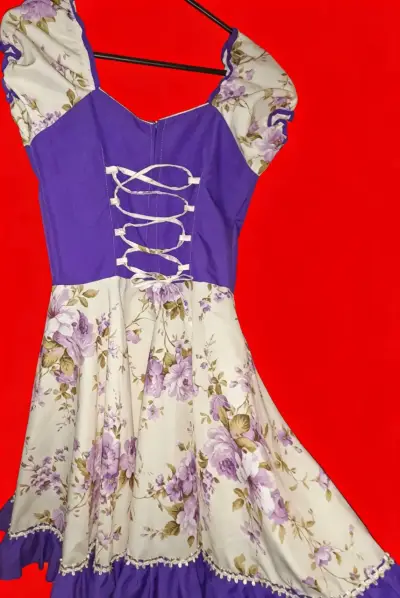 Vestido cueca floral vintage con volantes - miniatura 2