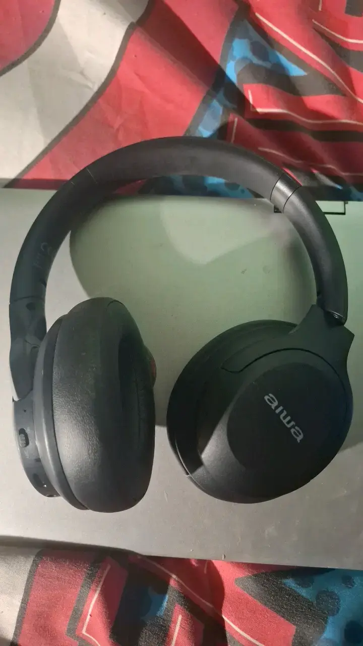 Audífonos inalámbricos Aiwa negros con control de volumen - 2