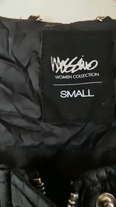Chaqueta acolchada negra para mujer Massimo Dutti - miniatura 2