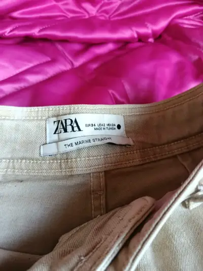 Pantalones beige rectos Zara para mujer - miniatura 2