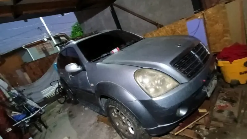 Rexton 2006 top line 4x4 soonroff. Asiento cuero - 1