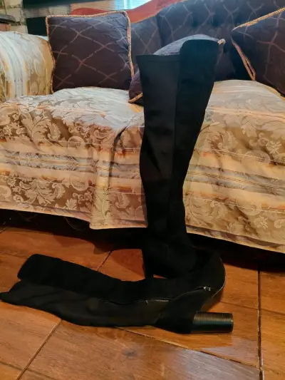Botas negras de tacón alto para mujer - miniatura 3