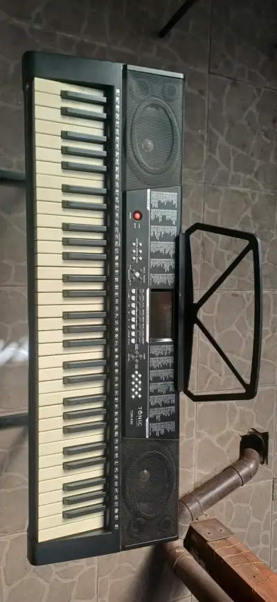 Teclado electrónico con soporte y adaptador - miniatura 4