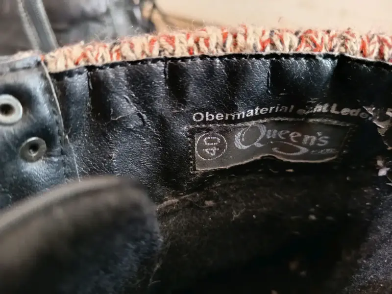Botines de cuero negro con cuello tejido - 2