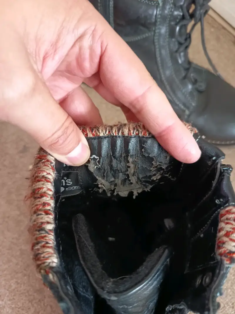 Botines de cuero negro con cuello tejido - 3