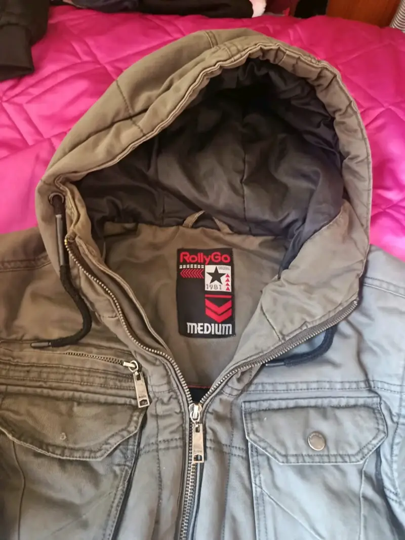 Chaqueta con capucha RollyGo - 4