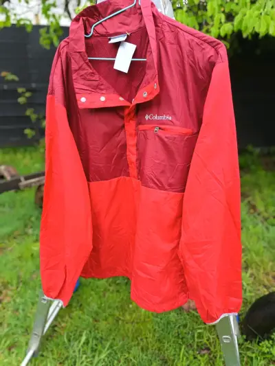 Chaqueta cortaviento Columbia roja para hombre - miniatura 1