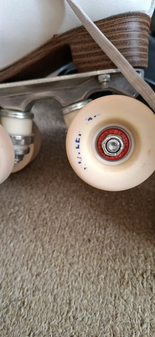 Patines de Cuatro Ruedas Rollerwar Blancos - 1