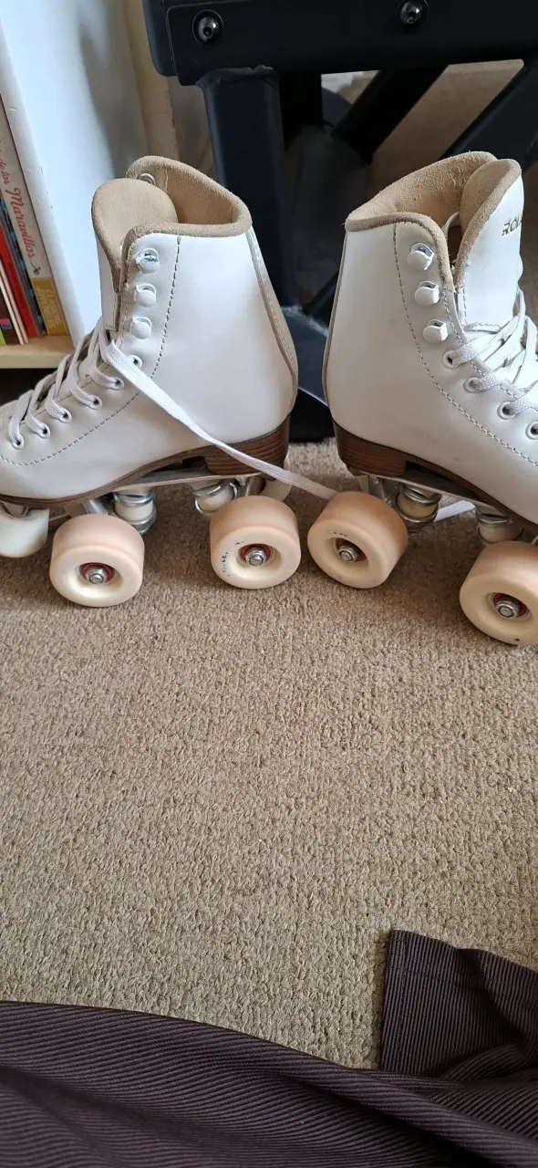 Patines de Cuatro Ruedas Rollerwar Blancos - 2