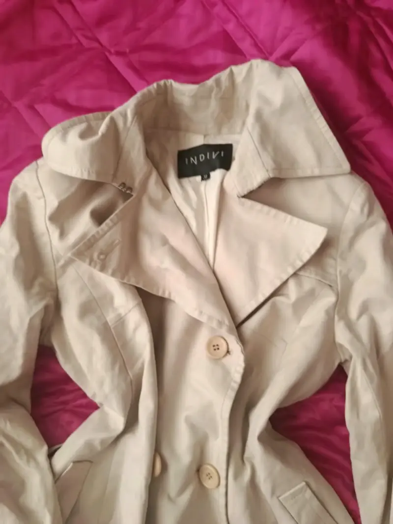 Abrigo beige para mujer marca Indivi - 2