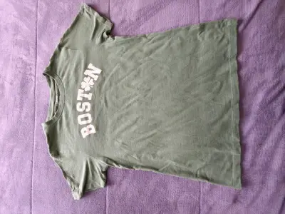 Polera verde con diseño Boston Primark - miniatura 1