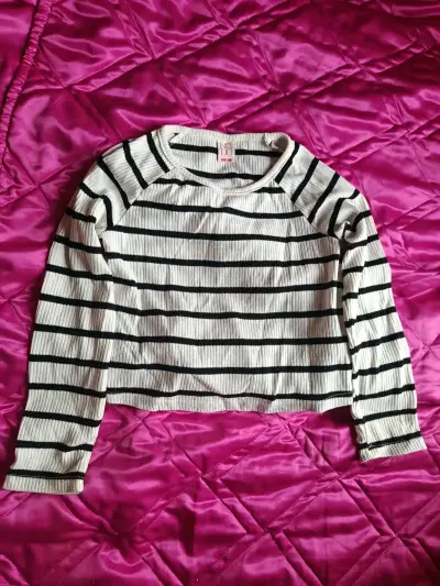 Polera de rayas blancas y negras No Boundaries - miniatura 1