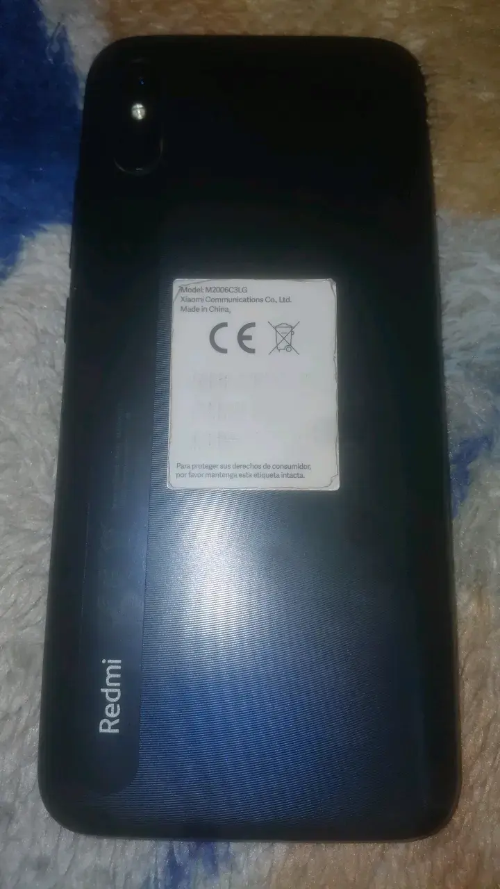 Smartphone Xiaomi Redmi 9A en buen estado - 2