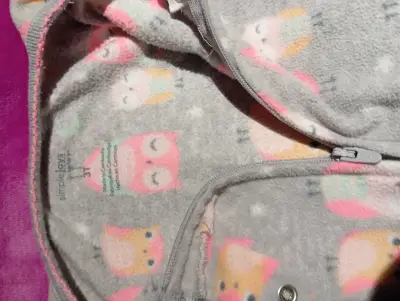 Pijama enterito de bebé con diseño de búhos - miniatura 2