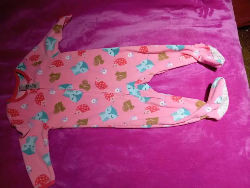 Pijama enterito para bebé con diseño de animales - 1