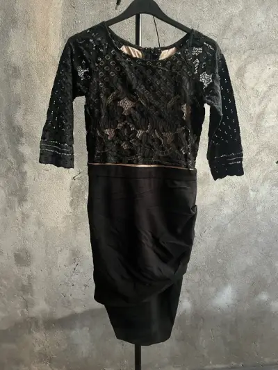 Vestido de encaje negro elegante para mujer - miniatura 2