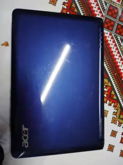 Notebook Acer Aspire One azul con Intel Atom - miniatura 2