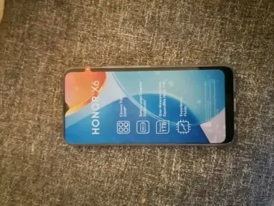 Smartphone Honor X6 con cámara triple y gran almacenamiento - miniatura 1