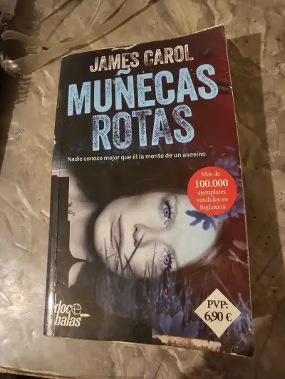 Libro 'Muñecas Rotas' de James Carol - miniatura 4