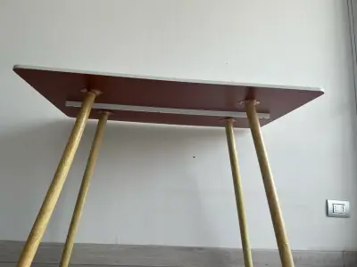Ecritorio blanca con patas de madera - miniatura 4