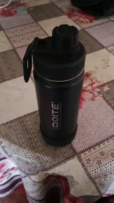 Botella térmica Doite 0.63L negra - miniatura 1