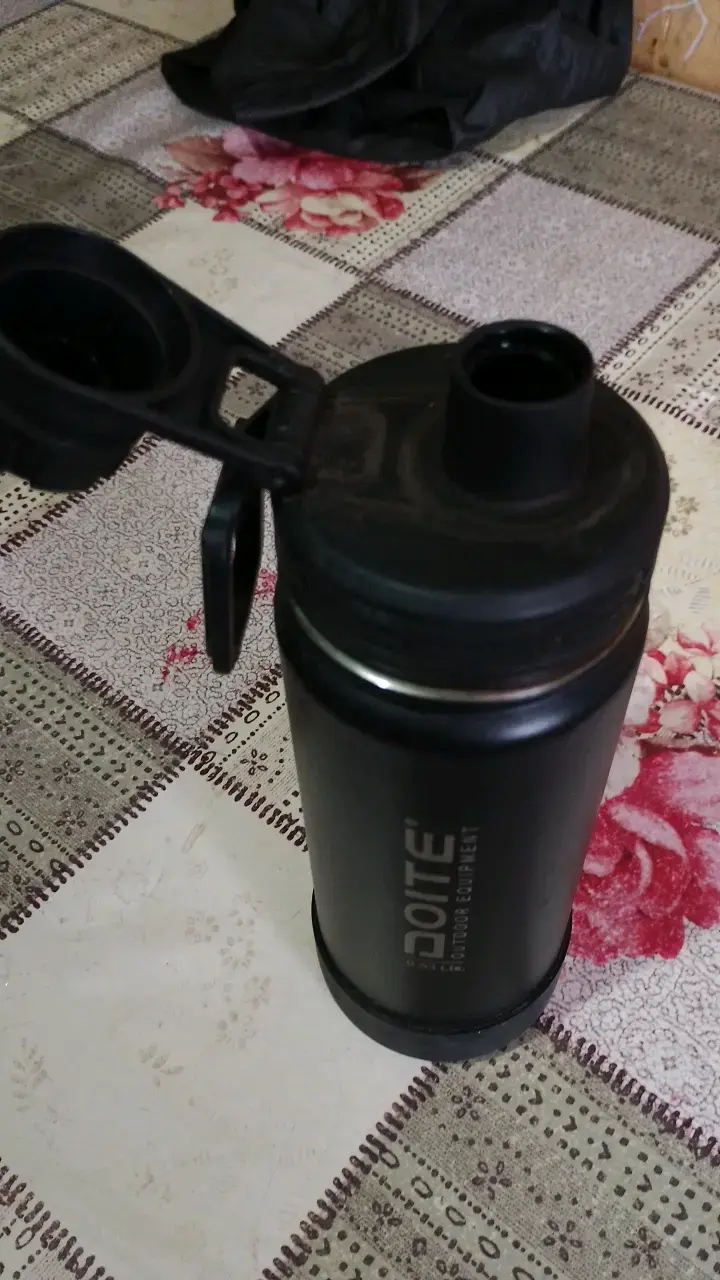 Botella térmica Doite 0.63L negra - 2