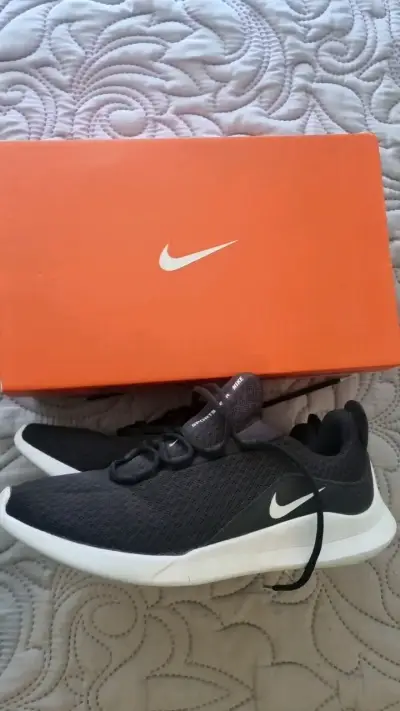 Zapatillas deportivas negras Nike para hombre - miniatura 1