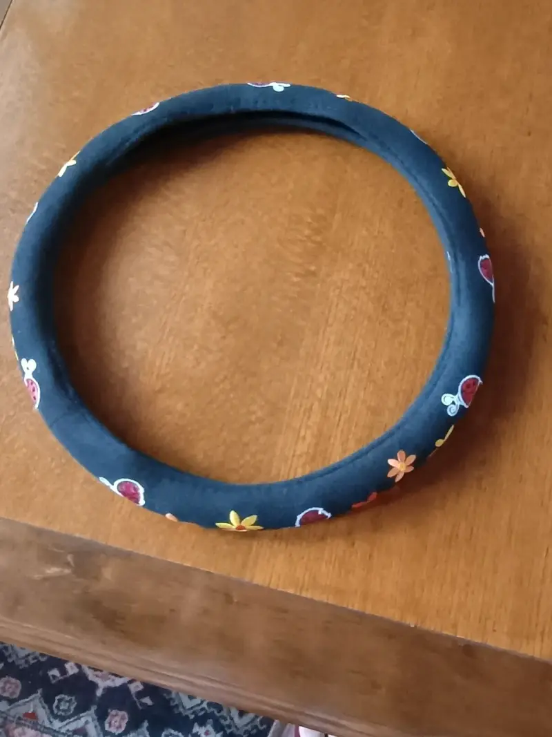 Cubre Volante de Tela con Diseño Floral