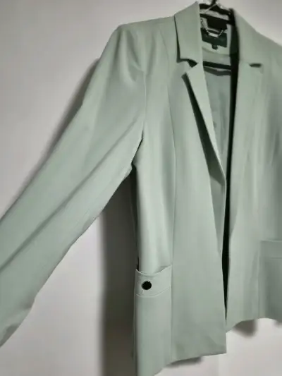 Blazer verde claro para mujer talla 40 - miniatura 2