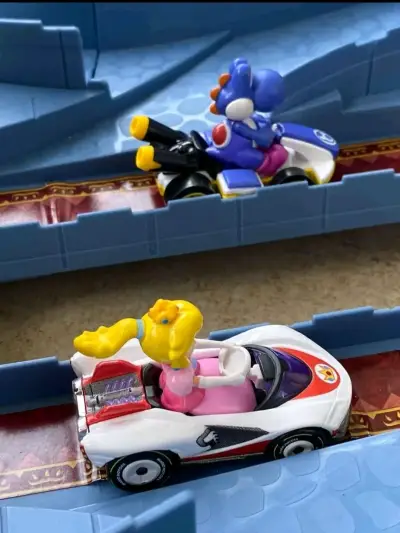 Pista de Carreras Hot Wheels Mario Kart con Looping - miniatura 6