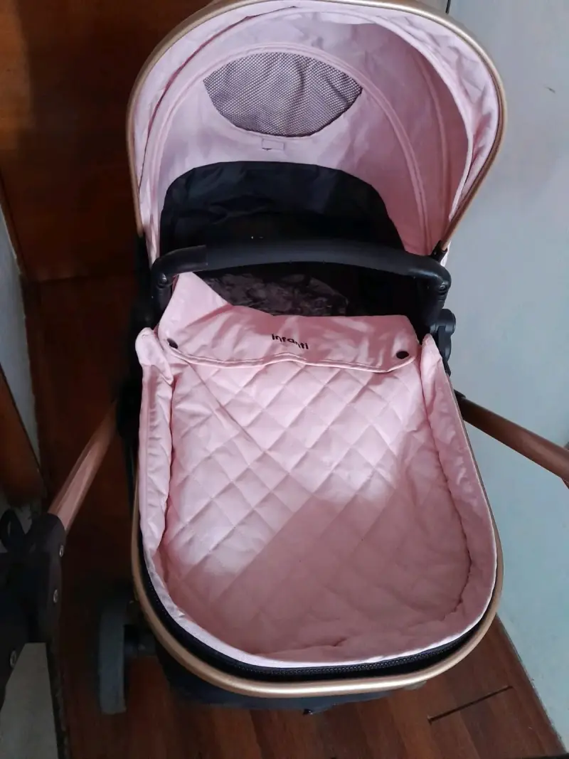 Coche de bebé Infanti rosa plegable - 5