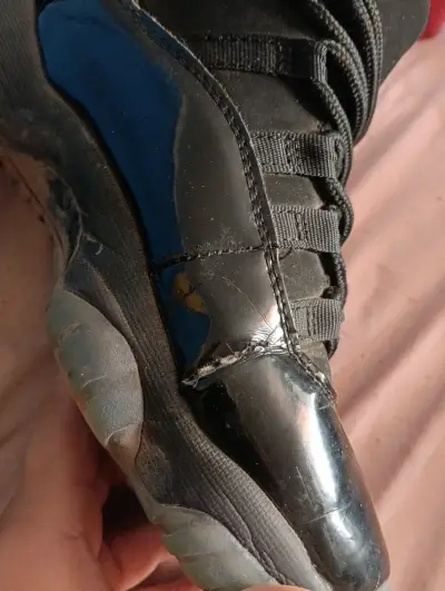 Zapatillas deportivas negras de hombre con diseño moderno - miniatura 3
