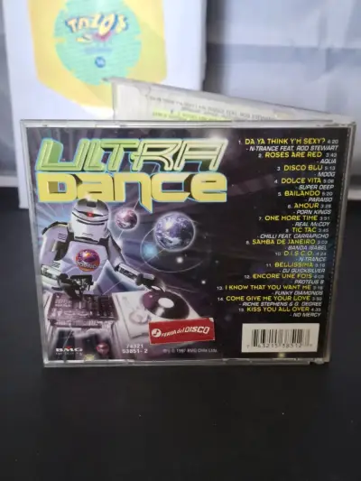 CD Ultra Dance con éxitos de los 90 Tecno Disco - miniatura 3