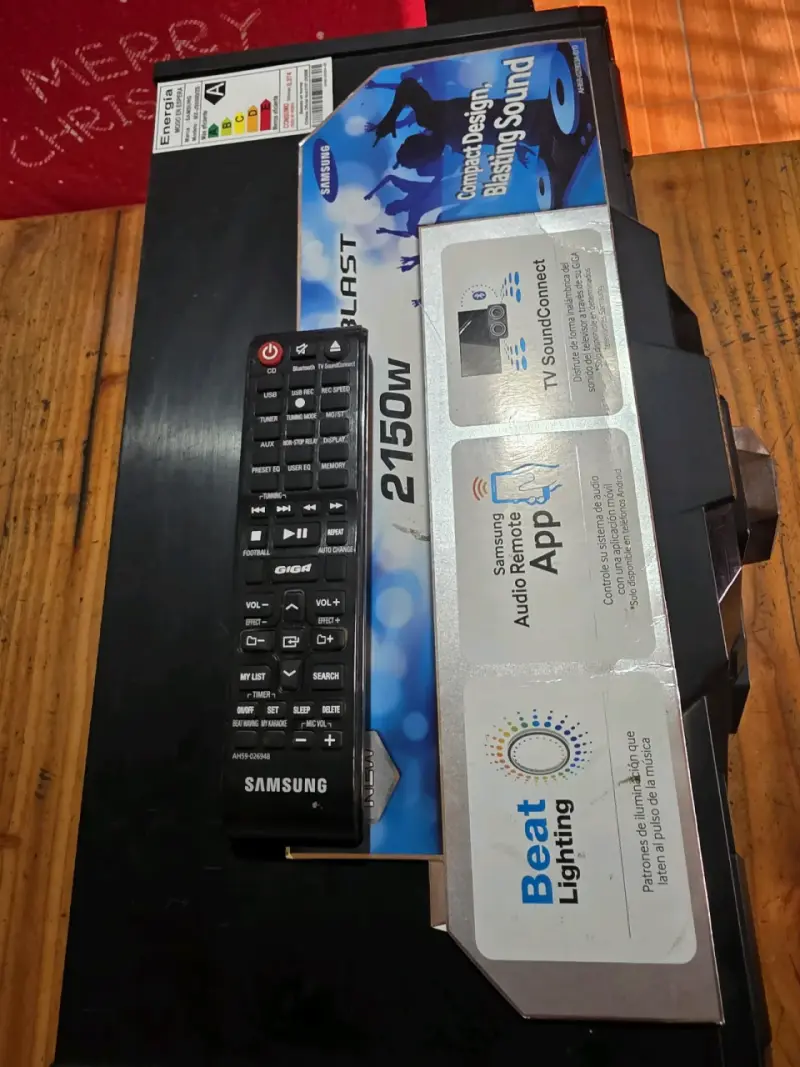 Sistema de sonido Samsung Giga Sound con parlantes - 3
