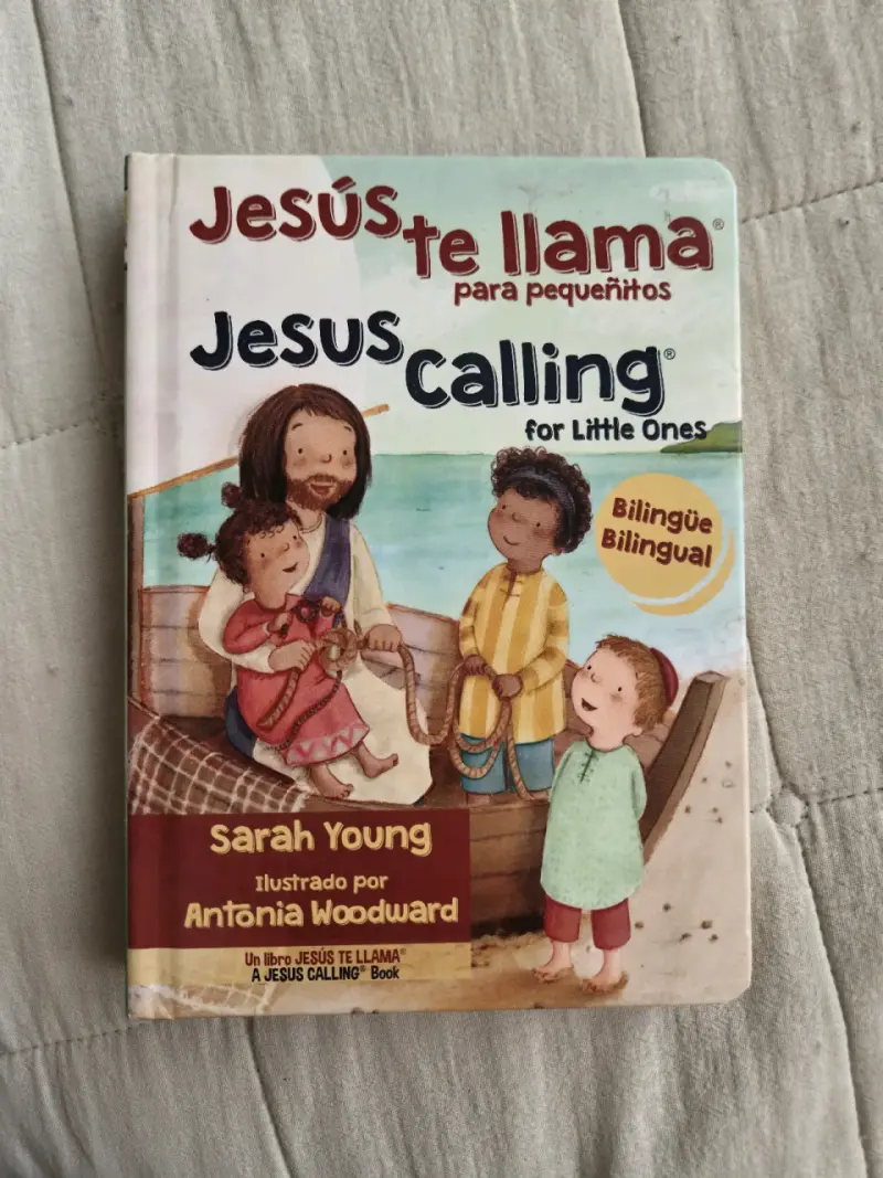 Libro bilingüe 'Jesús te llama para pequeñitos' - 1