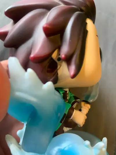 Figura Funko Pop Tanjiro Kamado Edición Especial - miniatura 5