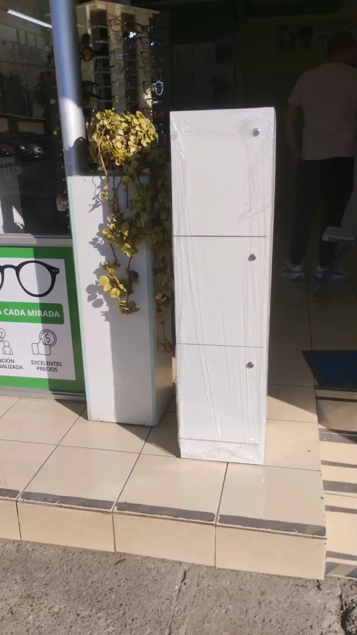 Locker de melamina 3 puertas con llave - 5